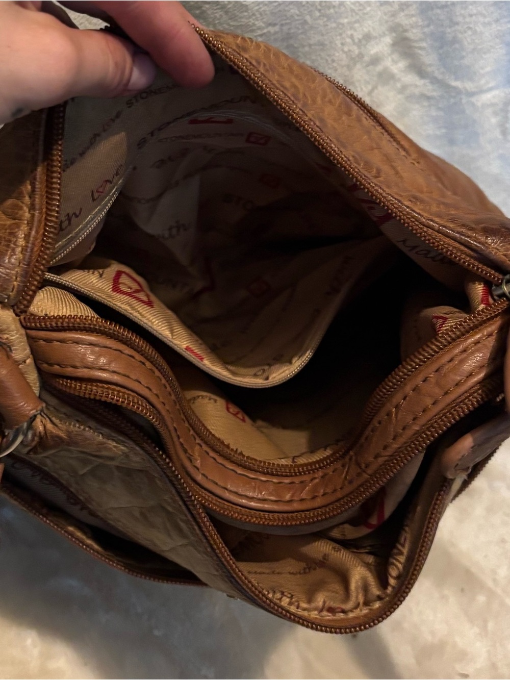 Stone Mountain Accessories tan and brown crossbody messenger bag - Picture 3 of 3